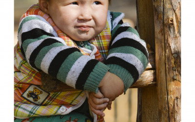 나를 처다 보는 아이