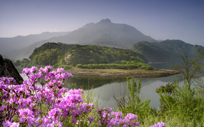 월악산과 탄지리