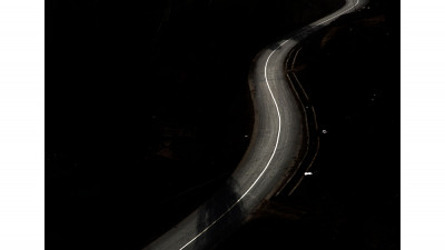 뒤를 돌아보다.(Road)