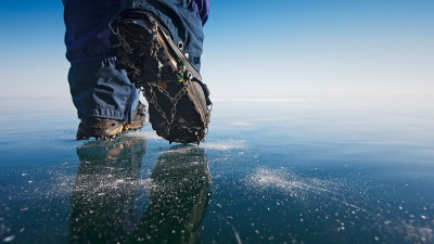 ICY ROAD