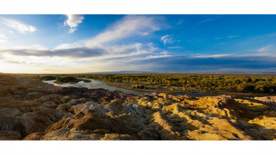 RAINBOW BEACH (五彩灘 )